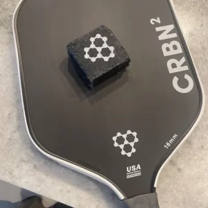 Tẩy vệ sinh mặt vợt pickleball CRBN